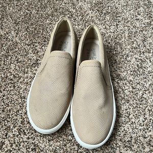 Tan Naturalizer Marianne Loafer, size 9M, new